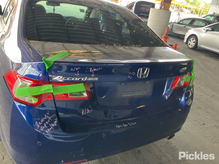 2010 Honda Accord Euro Used VIN JHMCU2680BC202395 – trunk area