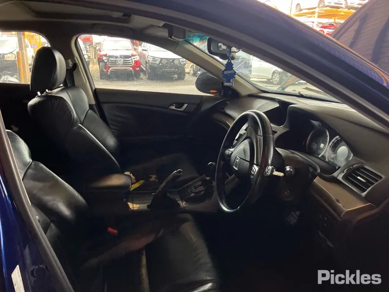 2010 Honda Accord Euro Used VIN JHMCU2680BC202395 – photo 20