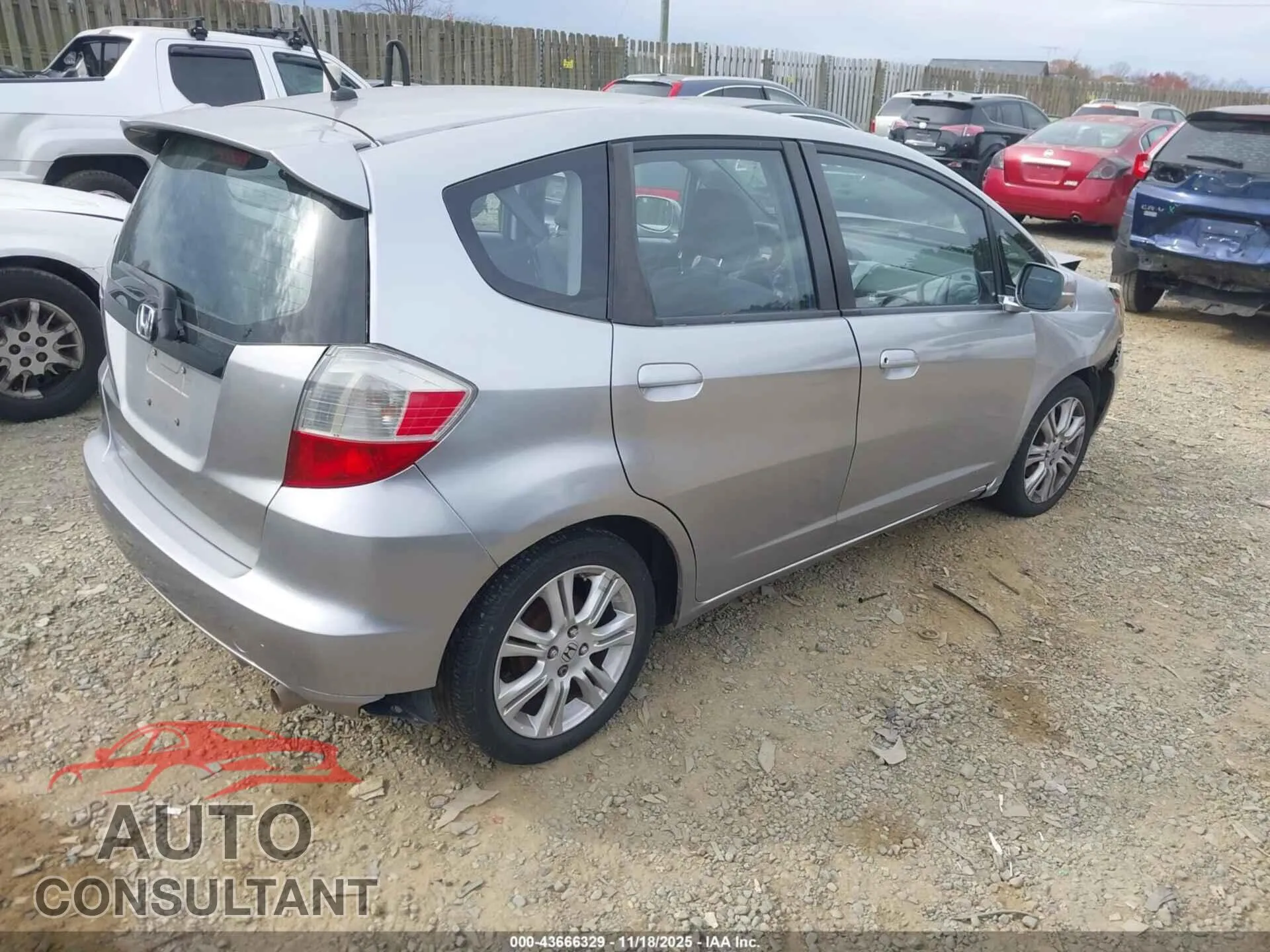 2009 HONDA FIT Damaged VIN JHMGE88239S000658 – dashboard