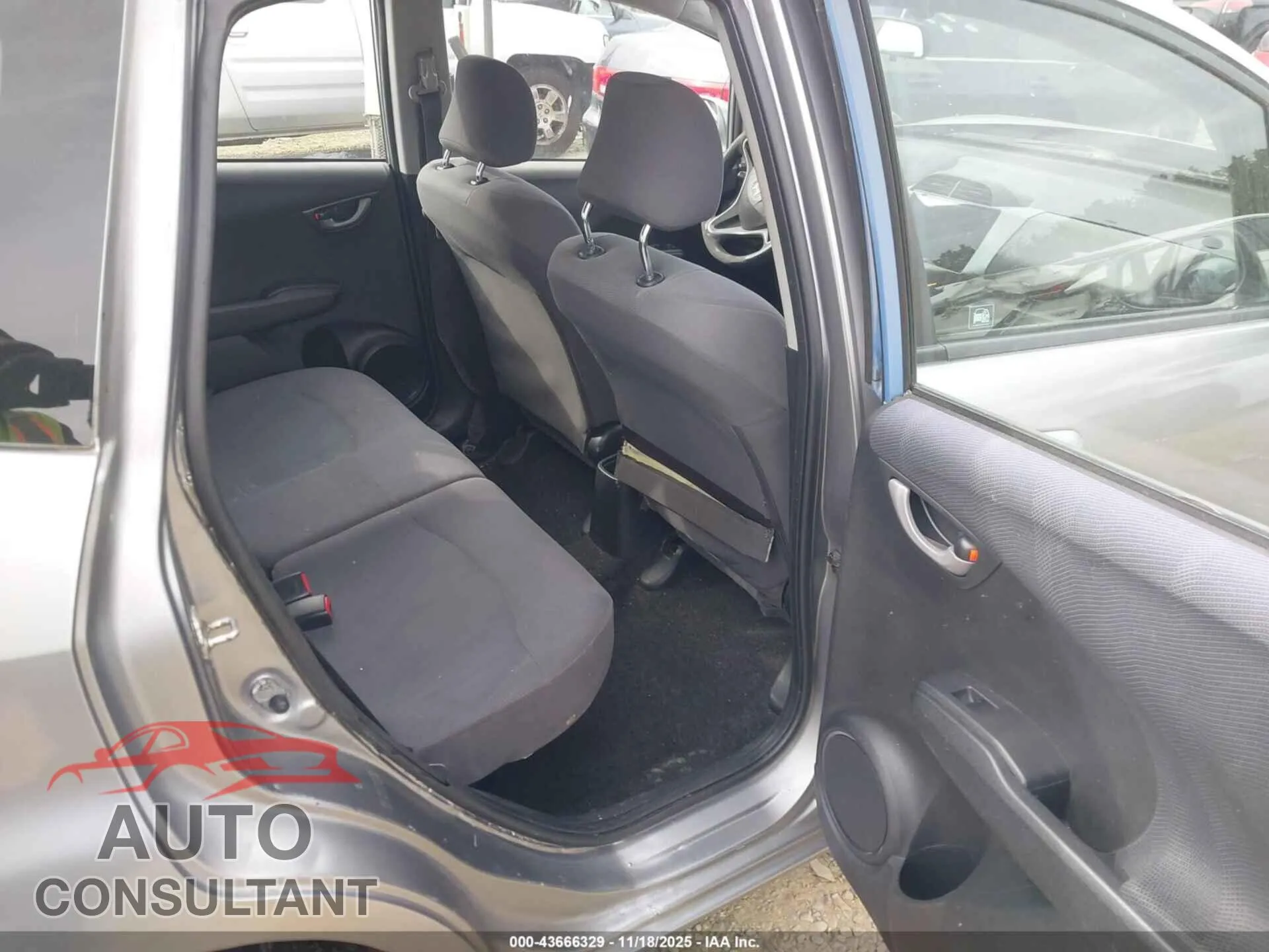 2009 HONDA FIT Damaged VIN JHMGE88239S000658 – undercarriage