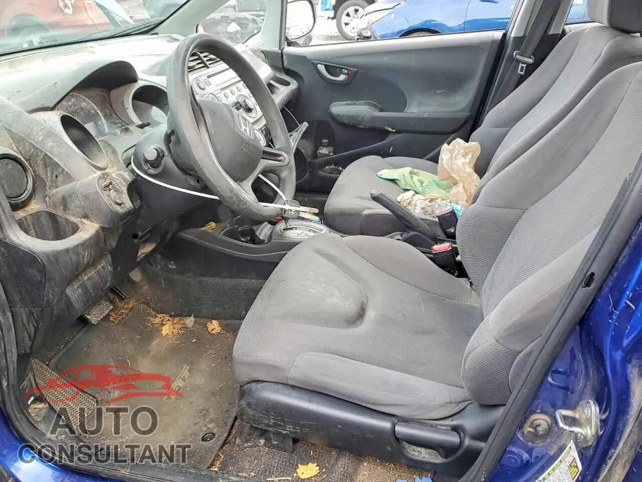 2010 HONDA FIT Damaged VIN JHMGE8H22AC007907 – exterior detail