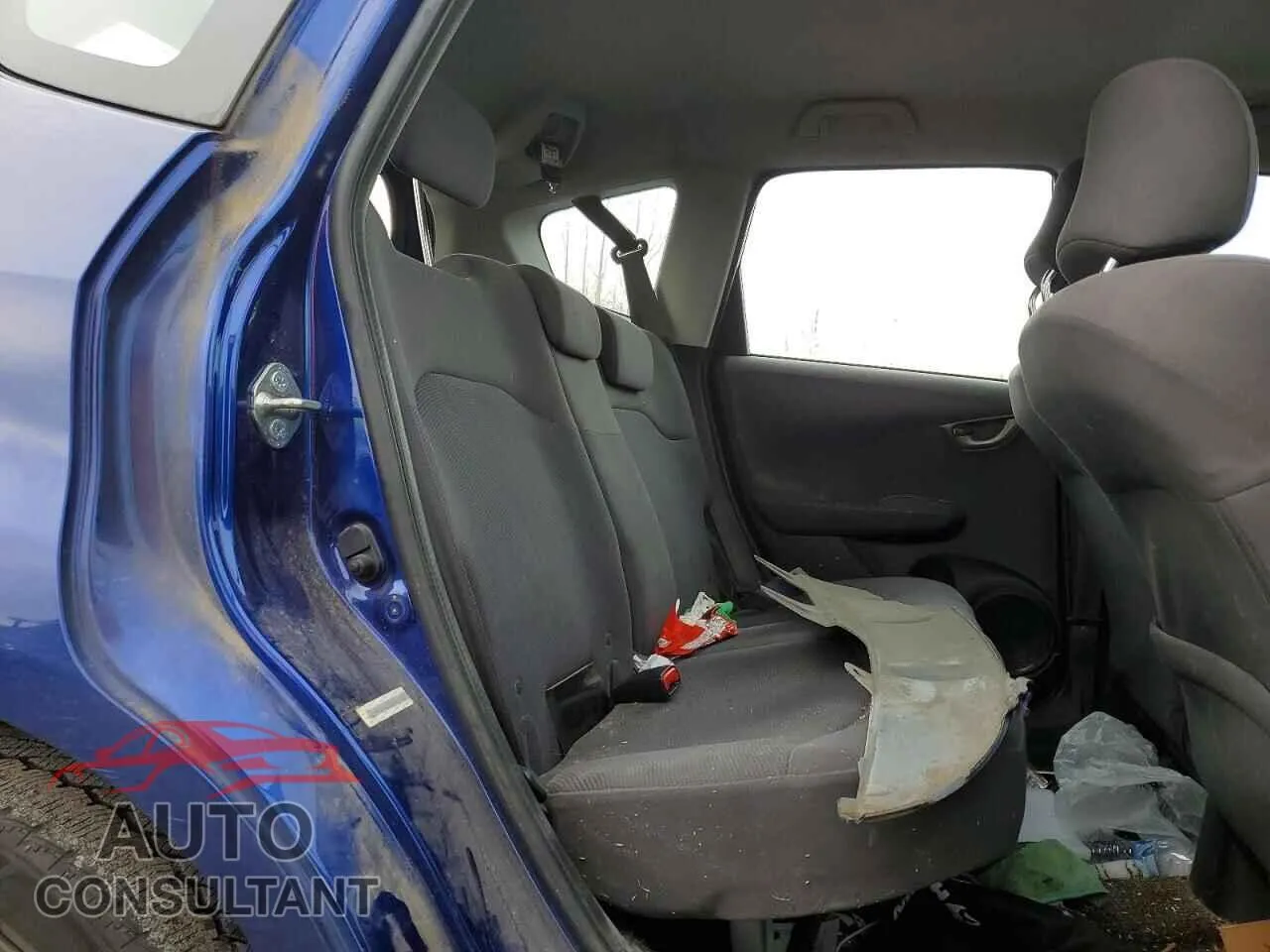 2010 HONDA FIT Damaged VIN JHMGE8H22AC007907 – photo 11