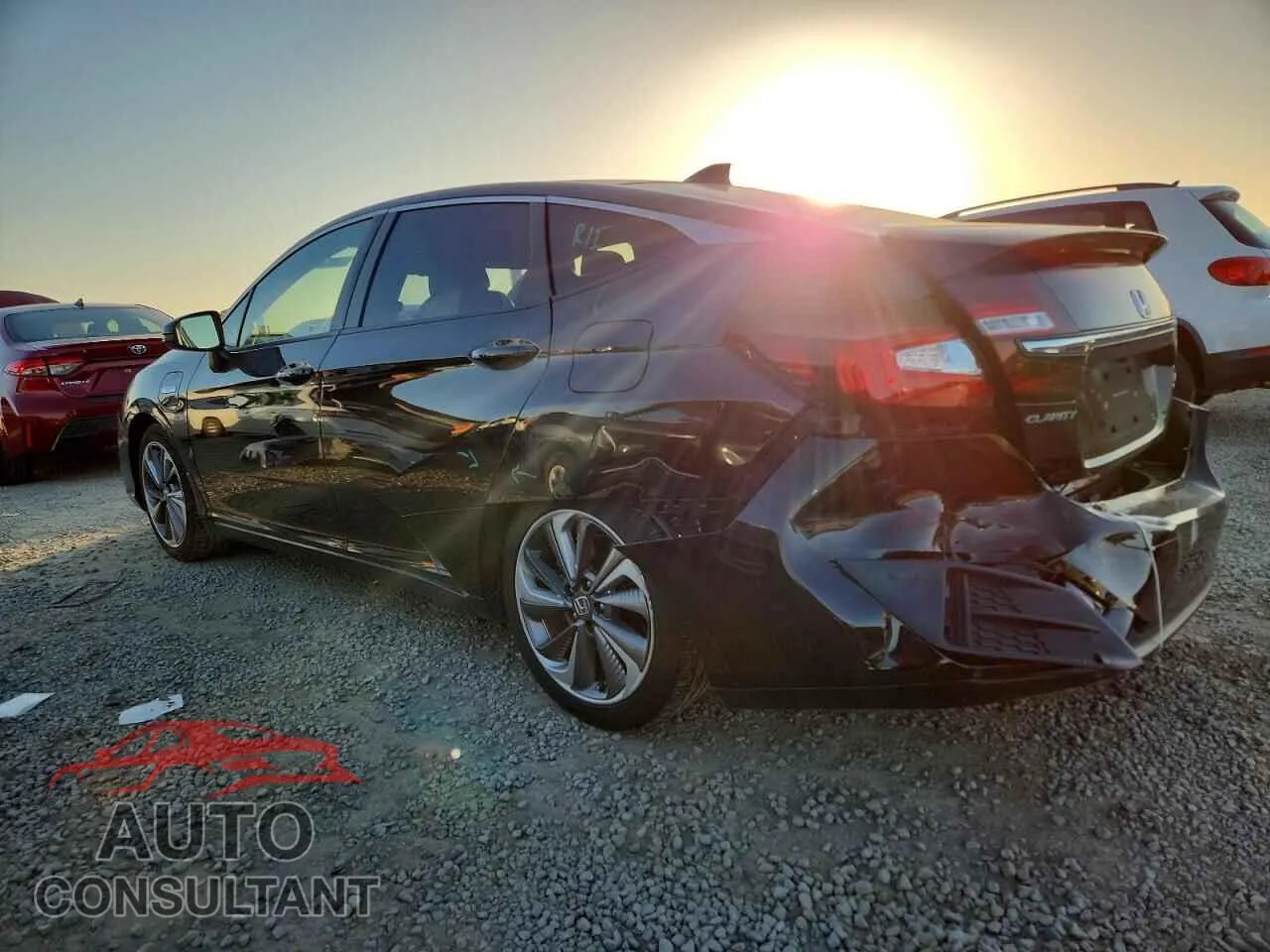 2018 HONDA CLARITY Damaged VIN JHMZC5F35JC004413 – rear exterior