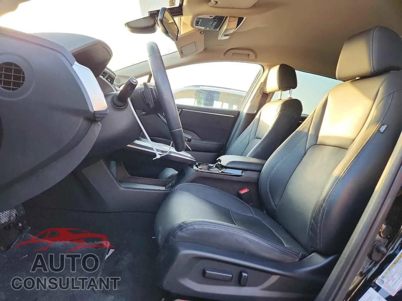 2018 HONDA CLARITY Damaged VIN JHMZC5F35JC004413 – exterior detail