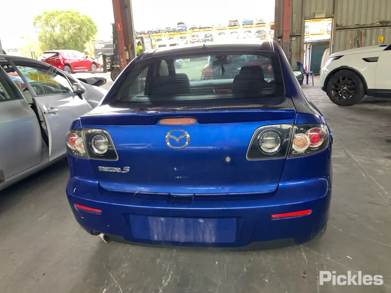 2006 Mazda 3 Used VIN JM0BK10F200326996 – interior seats