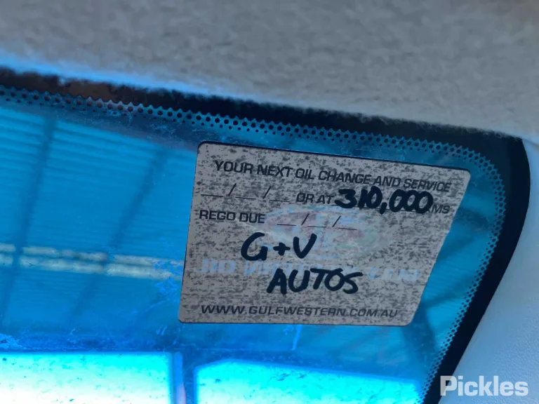 2008 Mazda 3 Damaged VIN JM0BK10F200460107 – interior seats