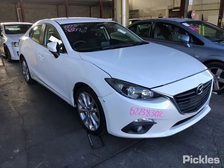 2015 Mazda 3 Used VIN JM0BM523810169044 – dashboard