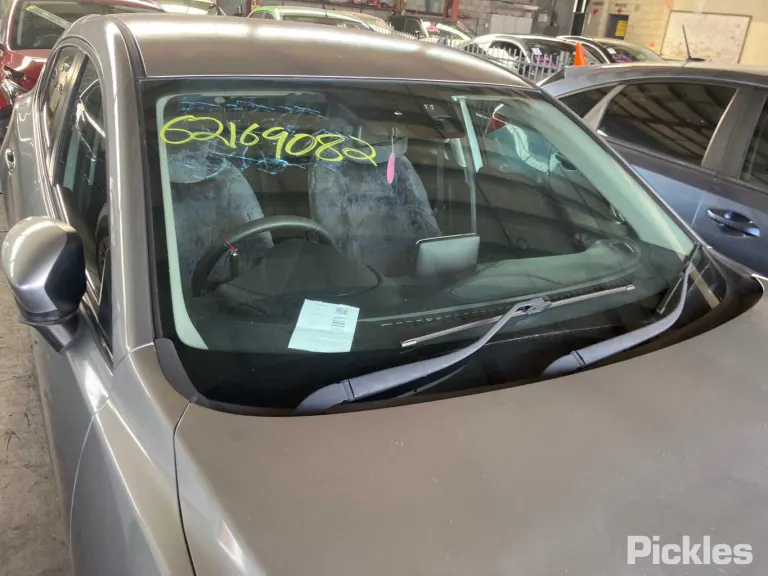2015 Mazda 3 Damaged VIN JM0BM547810172673 – dashboard