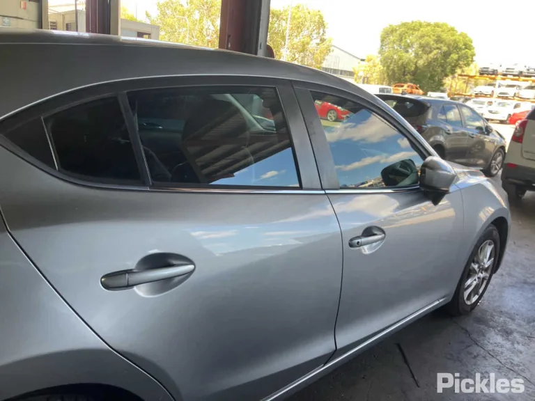 2015 Mazda 3 Damaged VIN JM0BM547810172673 – photo 13
