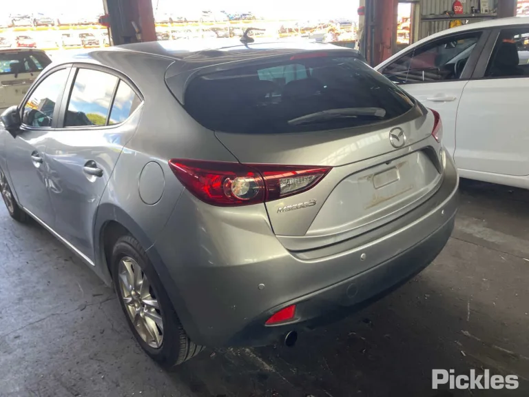 2015 Mazda 3 Damaged VIN JM0BM547810172673 – photo 21