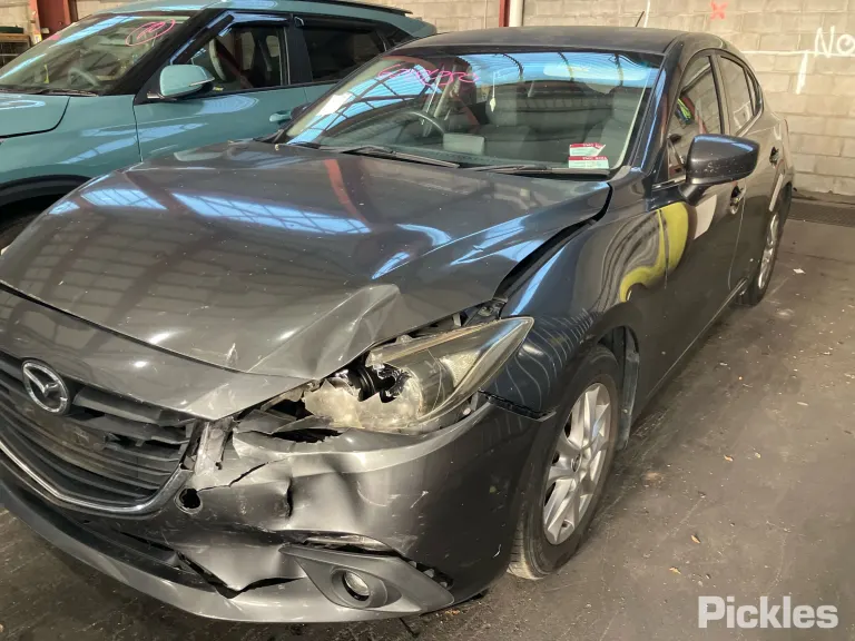 2015 Mazda 3 Damaged VIN JM0BM547810180127 – photo 16