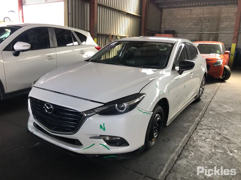 2017 Mazda 3 Used VIN JM0BN543610176509 – exterior detail