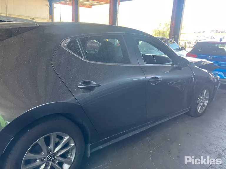 2023 Mazda 3 Used VIN JM0BP2H7A01304288 – photo 18