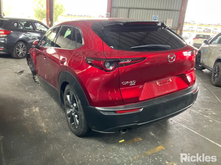 2021 Mazda CX-30 Damaged VIN JM0DM4WLA00202492 – trunk area 2021 Mazda CX-30 Damaged VIN JM0DM4WLA00202492 – trunk area