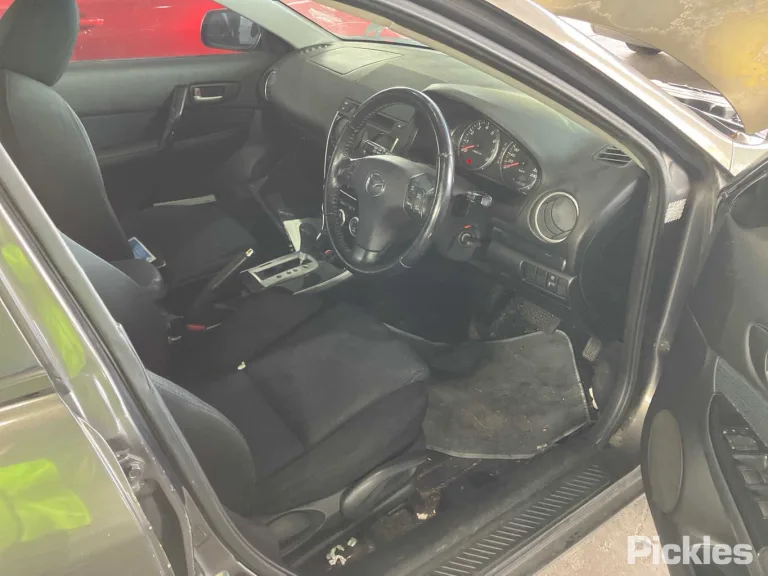 2007 Mazda 6 Damaged VIN JM0GG103200543466 – undercarriage