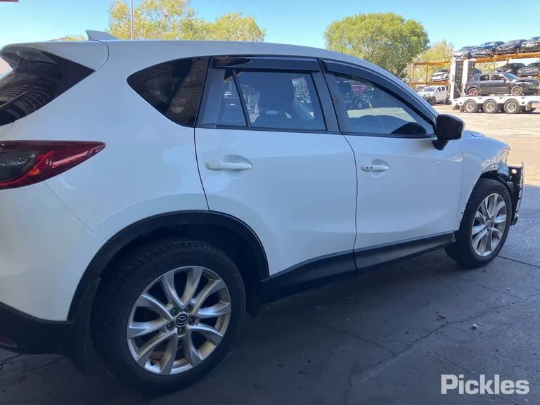 2013 Mazda CX-5 Used VIN JM0KE102100211779 – photo 27