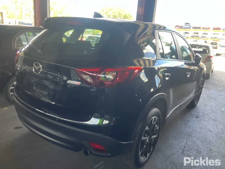 2015 Mazda CX-5 Damaged VIN JM0KE102200304347 – exterior detail
