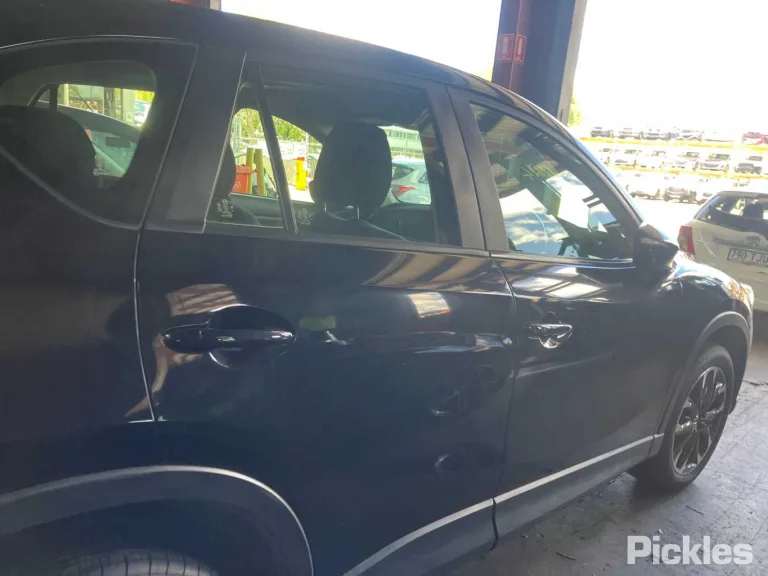 2015 Mazda CX-5 Damaged VIN JM0KE102200304347 – undercarriage