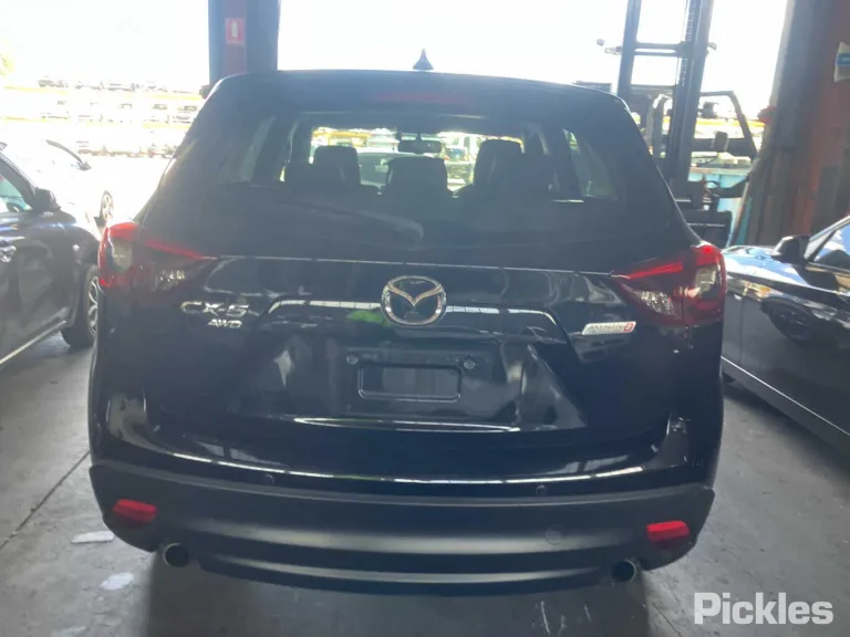 2015 Mazda CX-5 Damaged VIN JM0KE102200304347 – trunk area