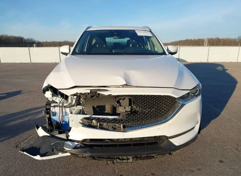 2020 MAZDA CX-5 Used VIN JM3KFABMXL0763748 – trunk area 2020 MAZDA CX-5 Used VIN JM3KFABMXL0763748 – trunk area