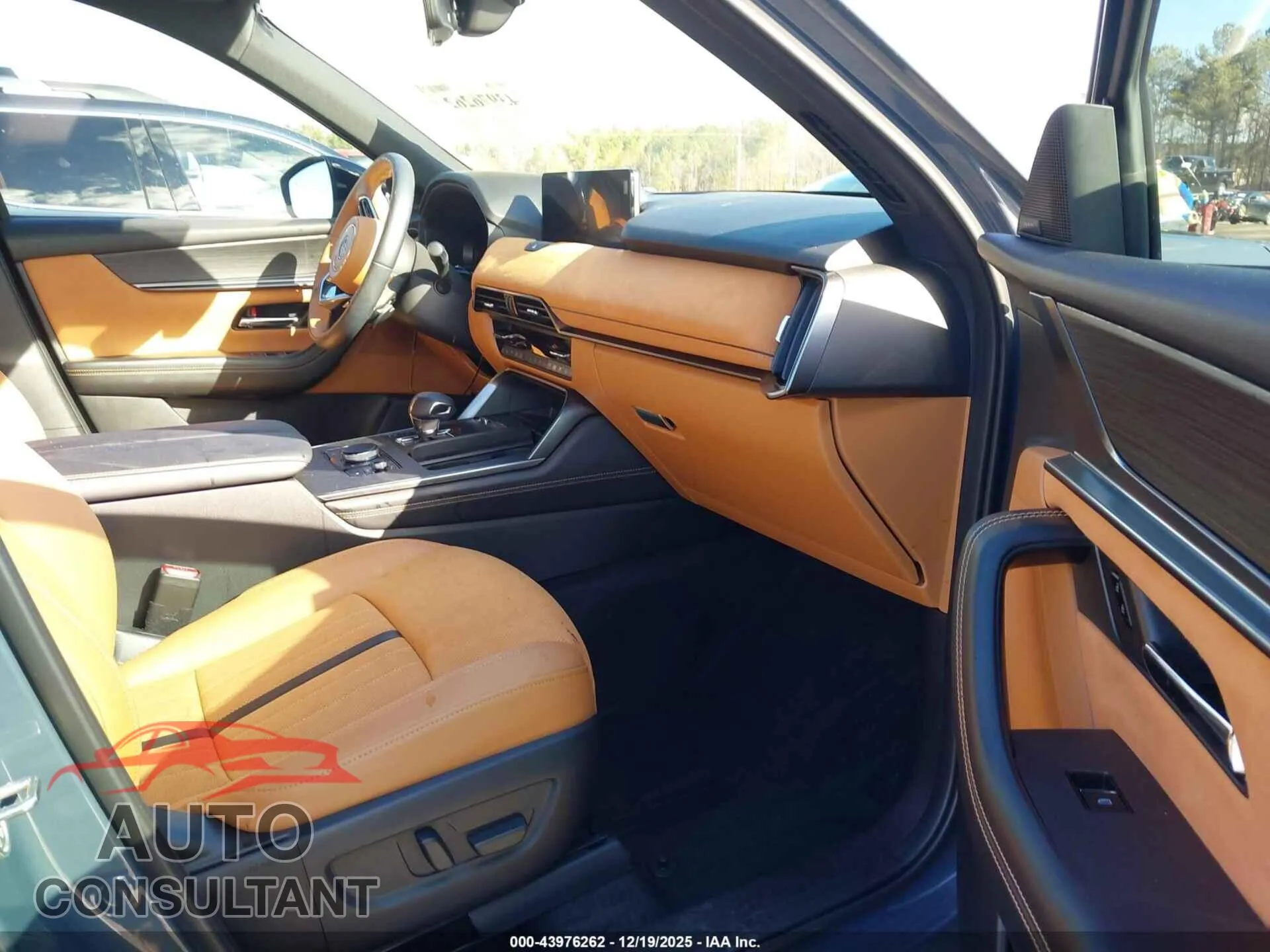 2025 MAZDA CX-70 Damaged VIN JM3KJEHC9S1107005 – interior seats