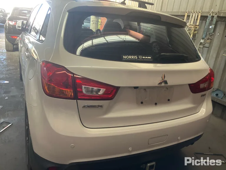2014 Mitsubishi ASX Used VIN JMFXLGA8WEZ000279 – photo 21