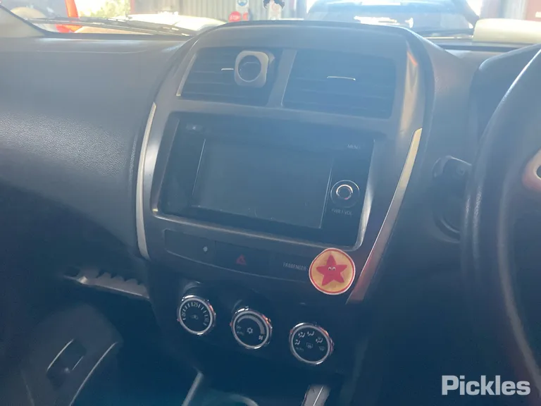 2014 Mitsubishi ASX Used VIN JMFXLGA8WEZ000279 – photo 22