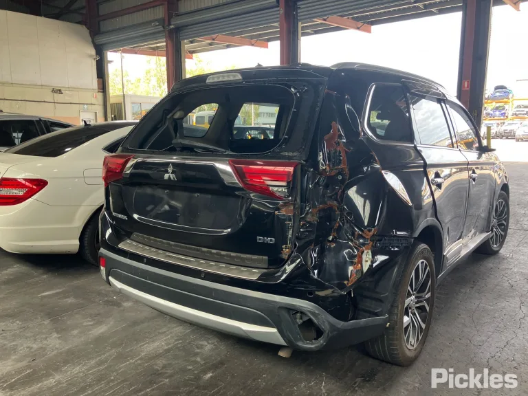 2016 Mitsubishi Outlander Damaged VIN JMFXLGF6WGJ000429 – photo 25 2016 Mitsubishi Outlander Damaged VIN JMFXLGF6WGJ000429 – photo 25