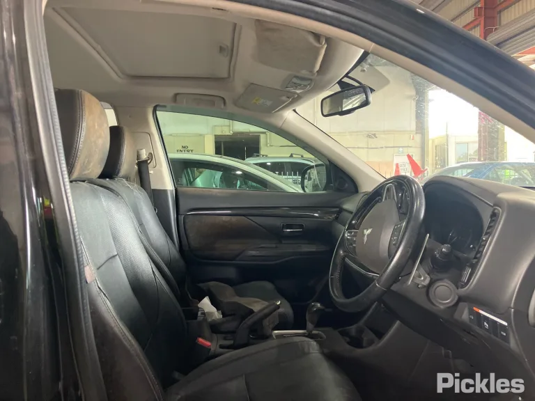 2016 Mitsubishi Outlander Damaged VIN JMFXLGF6WGJ000429 – photo 34 2016 Mitsubishi Outlander Damaged VIN JMFXLGF6WGJ000429 – photo 34