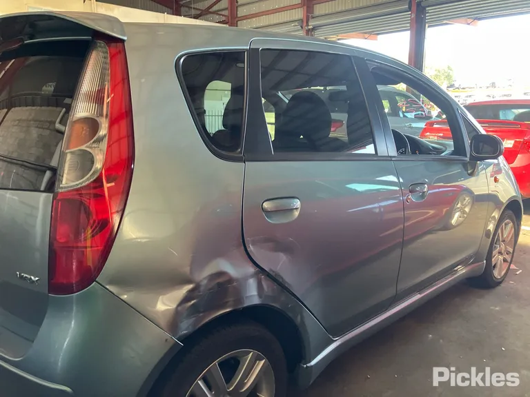 2009 Mitsubishi Colt Used VIN JMFXSZ23A9Z001239 – dashboard
