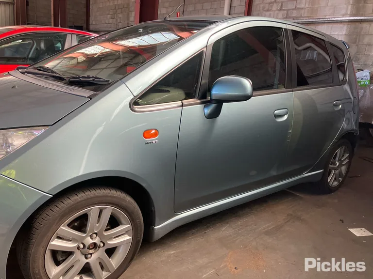 2009 Mitsubishi Colt Used VIN JMFXSZ23A9Z001239 – trunk area