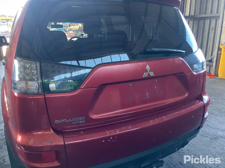 2009 Mitsubishi Outlander Used VIN JMFXTCW5WAZ000871 – photo 17