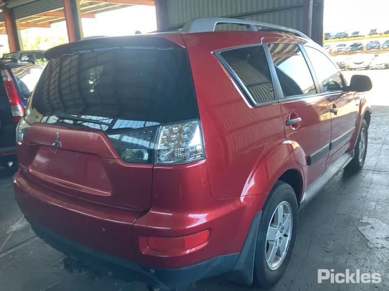 2009 Mitsubishi Outlander Used VIN JMFXTCW5WAZ000871 – photo 24