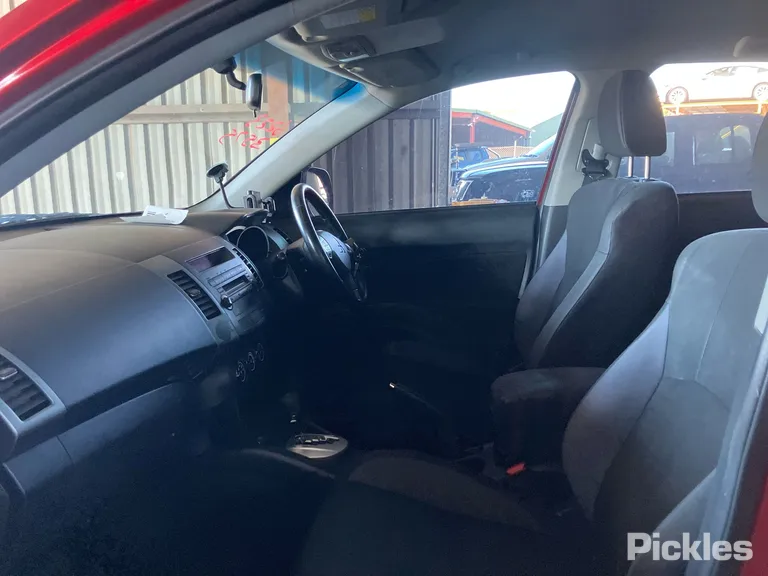 2009 Mitsubishi Outlander Used VIN JMFXTCW5WAZ000871 – photo 26