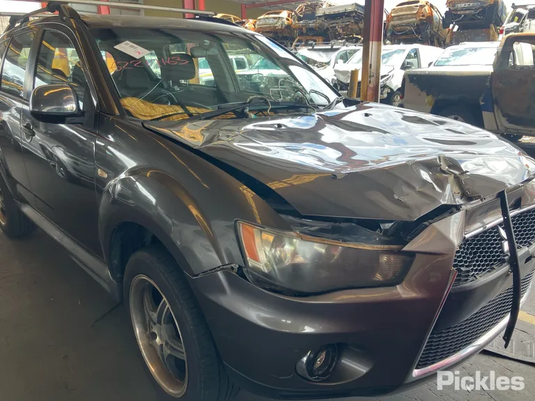 2010 Mitsubishi Outlander Used VIN JMFXTCW5WBZ000398 – photo 14