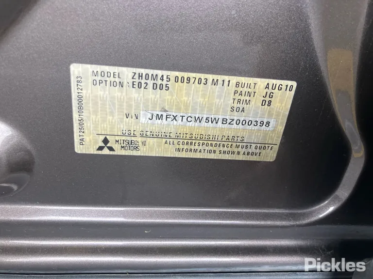 2010 Mitsubishi Outlander Used VIN JMFXTCW5WBZ000398 – photo 18