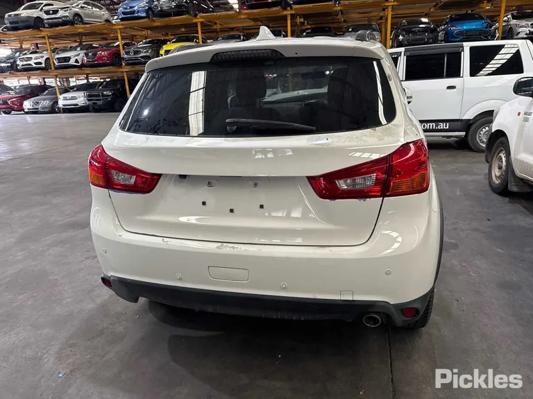 2017 Mitsubishi ASX Used VIN JMFXTGA2WHZ009080 – rear exterior