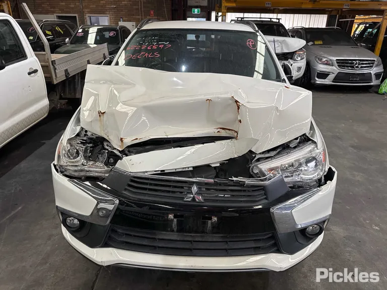 2017 Mitsubishi ASX Used VIN JMFXTGA2WHZ009080 – photo 14