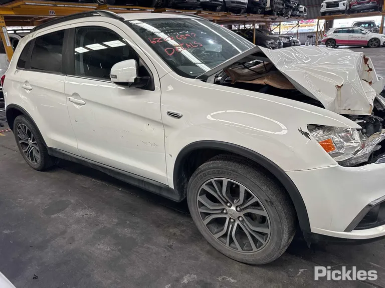 2017 Mitsubishi ASX Used VIN JMFXTGA2WHZ009080 – photo 20