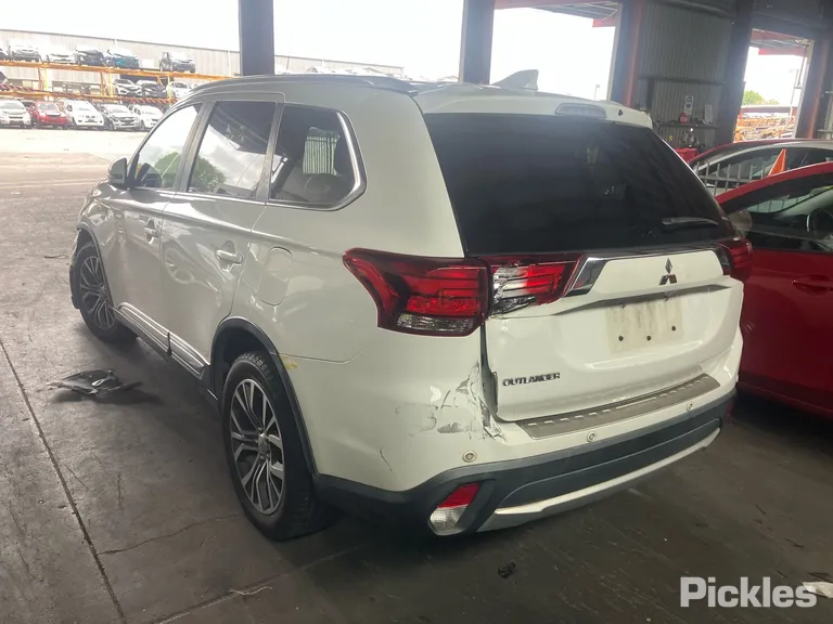 2017 Mitsubishi Outlander Used VIN JMFXTGF7WHZ004554 – rear exterior