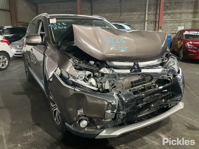 2017 Mitsubishi Outlander Used VIN JMFXTGF8WHJ001210 – odometer reading 2017 Mitsubishi Outlander Used VIN JMFXTGF8WHJ001210 – odometer reading