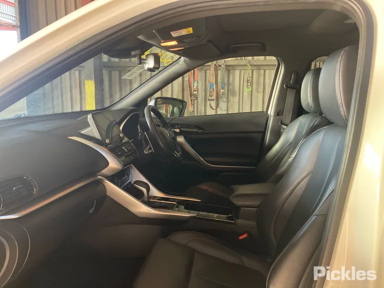 2023 Mitsubishi Eclipse Cross Used VIN JMFXTGK1WNZ009487 – photo 15 2023 Mitsubishi Eclipse Cross Used VIN JMFXTGK1WNZ009487 – photo 15