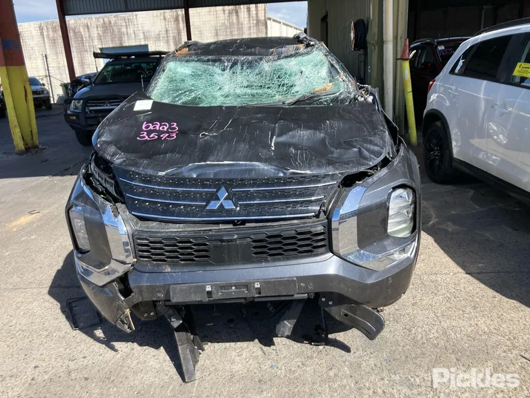 2025 Mitsubishi Outlander Used VIN JMFXTGM4WRZ025237 – side profile