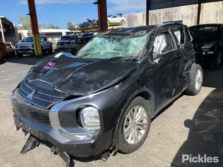 2025 Mitsubishi Outlander Used VIN JMFXTGM4WRZ025237 – engine bay