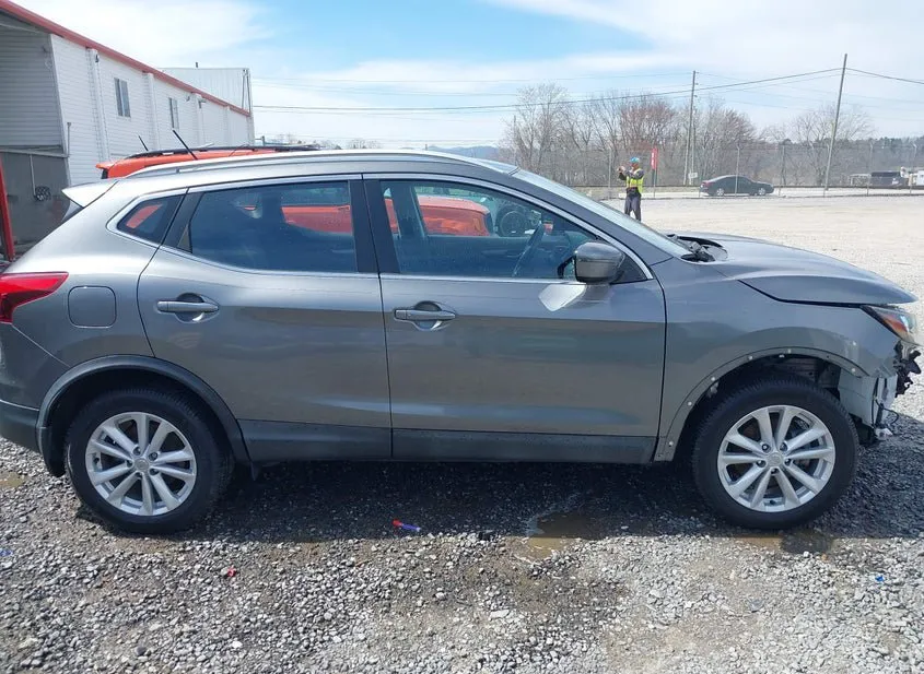 2017 NISSAN Rogue Sport Used VIN JN1BJ1CR4HW130901 – photo 11