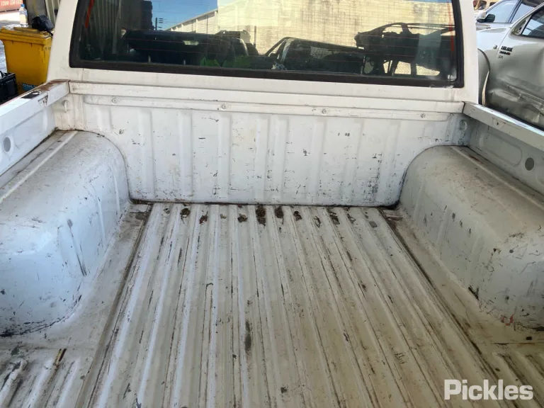 2004 Nissan Navara Damaged VIN JN1CNUD22A0033620 – photo 27