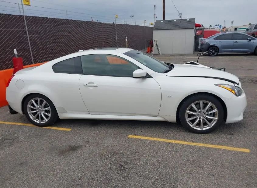 2015 INFINITI Q60 Used VIN JN1CV6EK1FM871344 – engine bay