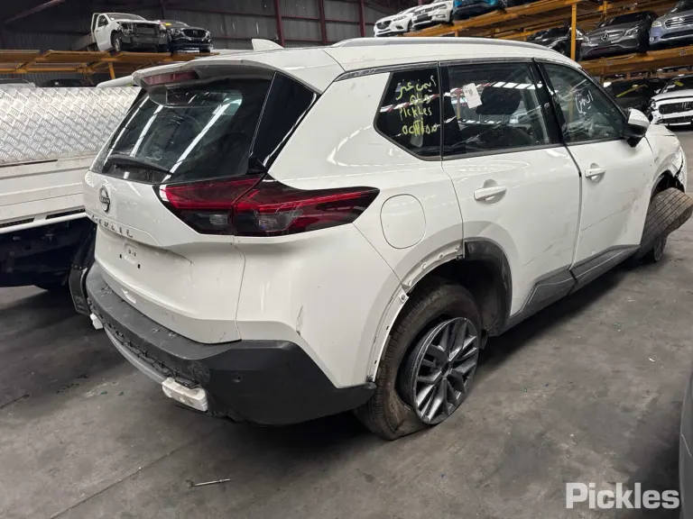 2023 Nissan X-Trail Damaged VIN JN1T33JE9A0003967 – dashboard 2023 Nissan X-Trail Damaged VIN JN1T33JE9A0003967 – dashboard