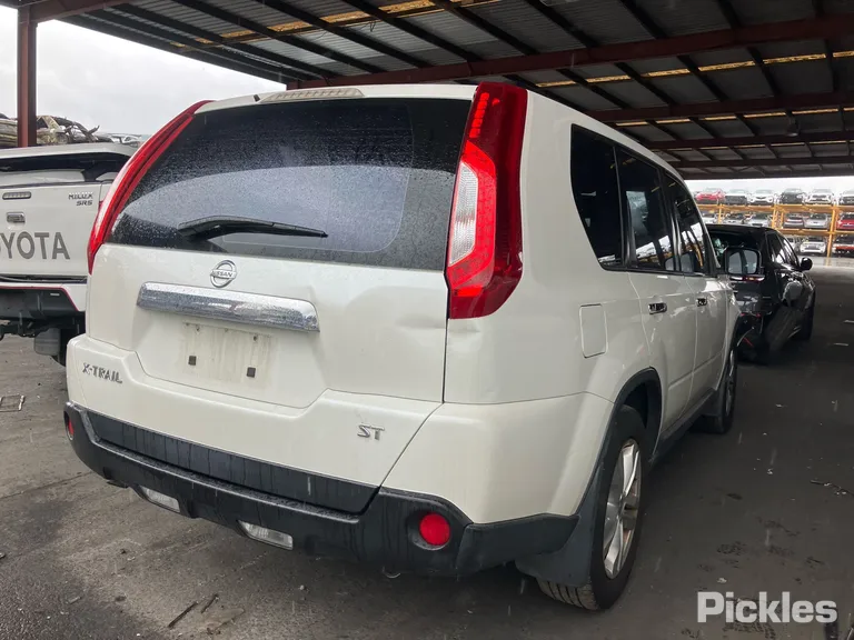 2011 Nissan X-Trail Used VIN JN1TBAT31A0003377 – side profile