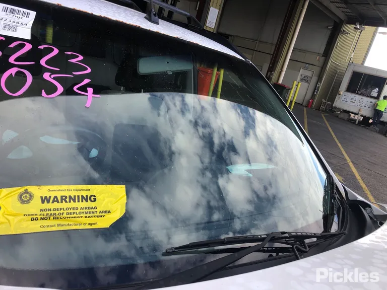 2003 Nissan X-Trail Used VIN JN1TBNT30A0024257 – rear exterior